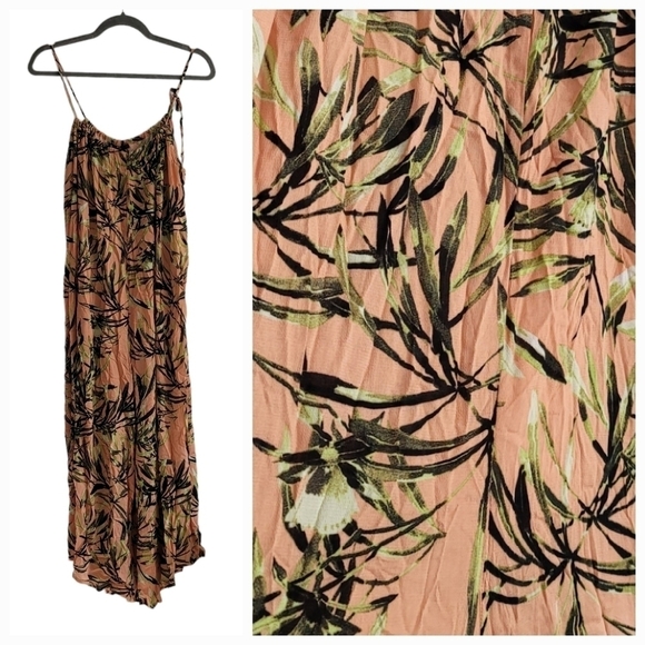 🍁 NEW 19 Cooper Peach Palm Leaf Sleeveless Jumpsuit Romper - Picture 1 of 7